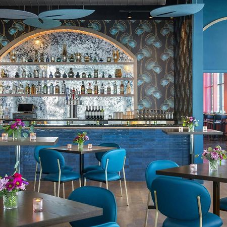 Moxy Madison Downtown Hotel Bagian luar foto